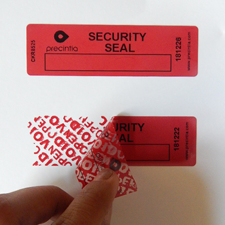Etiqueta de seguridad para garantizar la inviolabilidad de un embalaje o producto.